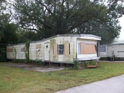 town-country-mobile-home-park-valrico-fl-building-photo.jpg